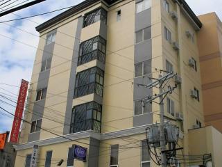 Sampaguita Suites Plaza Garcia - Adlawon - 7