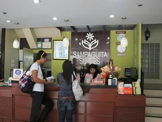 Sampaguita Suites Plaza Garcia - Adlawon - 6