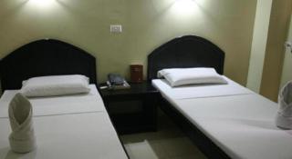 Sampaguita Suites Plaza Garcia - Adlawon - 1