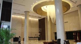 Golden Phoenix International Hotel - 8