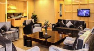 Golden Phoenix International Hotel - 5