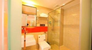 7 Days Premium Jingjiang Fuhai New World Automobile Terminal Branch - 1