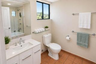 Coastal Breeze Studio Near Stadium, Ferry Marina - 5