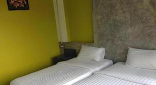 Pornsiri Hotel Sisaket - 1