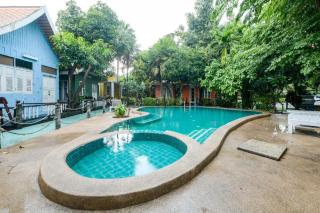 OYO 324 Deedan Pattaya Resort - 9