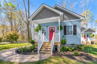 Two Private Cottages 3BR, Boat Parking, Walk to Marinas - 8