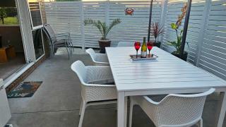 Clarks Beach Getaway - 9