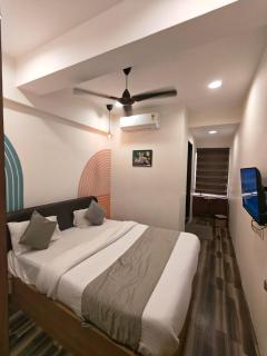 Hotel Krishna Inn - 2