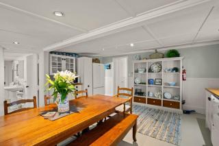 Walnut Cottage - Sleeps 6, Walk to Lake - 6