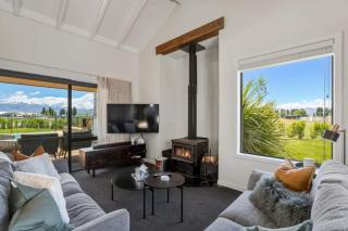 Wanaka Mountain Oasis - Spa & Pool - 5
