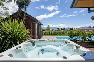 The Wanaka Luxe Pool House - Sleeps 10 - 5