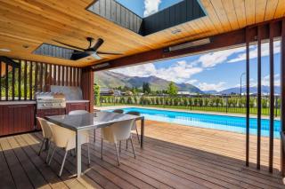 The Wanaka Luxe Pool House - Sleeps 10 - 3