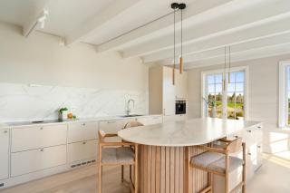 200-Year-Old Timber House By The Sea In Tananger - 9