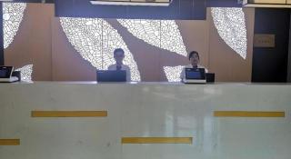 GreenTree Inn Express Shanghai Baoshan District Youyi Road Metro Station - 8
