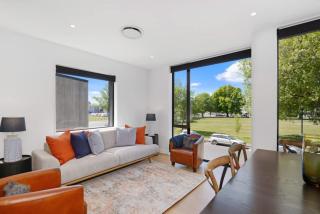 Latimer View Apartment - 0