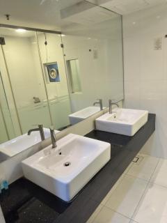 Modern Seaview Maritime Suite Karpal Singh Drive - 2