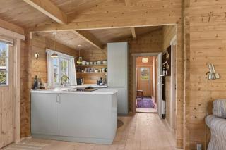Charming Timber House With Sauna Near Beach - 4