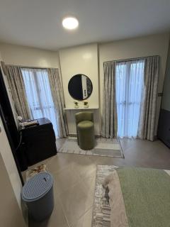 Maranzi Nook Duplex Studio South B - 1