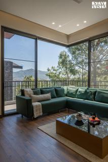 StayVista's Tres & Quatro at Himalayan Den - 4BHK & 4BHK Villa with Pickleball Court, Banquet & Restaurant - 6