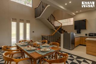 StayVista at Tres & Quatro - Himalayan Den with Bonfire, Mountain View - 6
