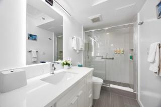 31FL Newly Renovated with Diamond Head View, Steps to beach - 6