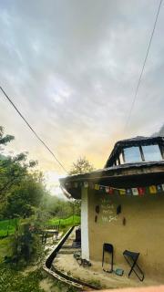 Mudhouse Homestay And The Chambal Cafe Kasol - 2