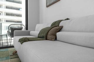 Modern 2BR Downtown Rooftop Premium Amenities - 2