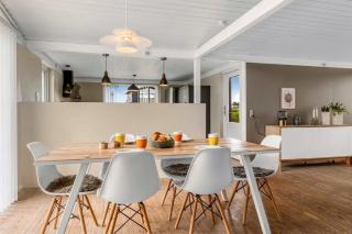 Family-Friendly Activity House By The Sea - 5