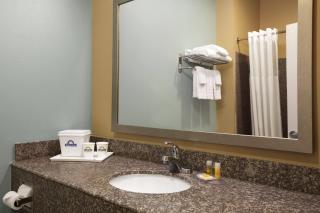 Days Inn & Suites by Wyndham Gonzales TX - 4