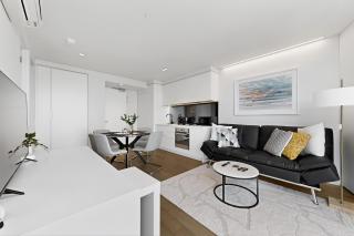 City-View 1-Bed Retreat Near Queen Vic - 3