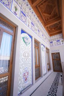 Imranbek Boutique Hotel - 8