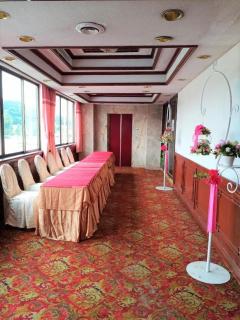 Cathay Hotel - 9