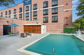 Hampton Inn By Hilton Addison Dallas - 1