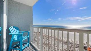 Oceanfront Oasis: Coastal Condo with Breathtaking - 0
