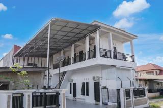 Hotel O near Mesjid Raya Sumatera Barat formerly Sachila Residence - 8