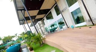 I Hotel - 3
