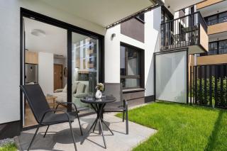 Stylish Apartments for 4 People with Underground Parking by Noclegi Renters - 1