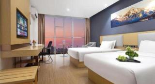 GreenTree Inn Huanggang City Wuxue City Kanjiang Avenue - 8