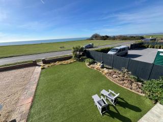 Barton on Sea self contained, stunning sea views - 1