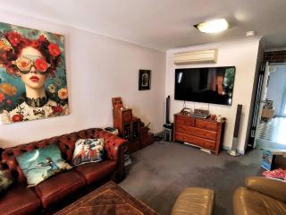 Parkville townhouse - 2