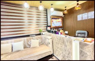 NEAR MAHAKAAL TEMPLE M SRI HOTEL Near Neelkantha Dwar And Railway Station , All Room Air Conditioned , Wifi , Lift And Free Parking ,BEST FAMILY HOTEL IN UJJAIN - 2