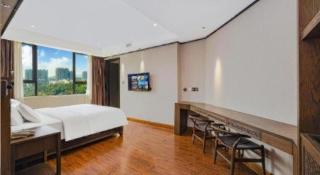 HELSTON HOTEL - 2