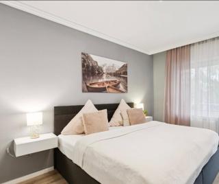 Prime Host Family Apartment - 6