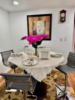 Bright & Spacious Apartments Near Albany Airport - 1