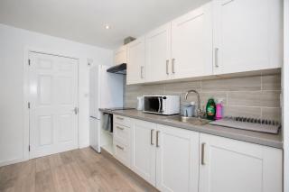 Twin Studio - Town Centre - Newley Refurbished - Long Stays Welcome - 1