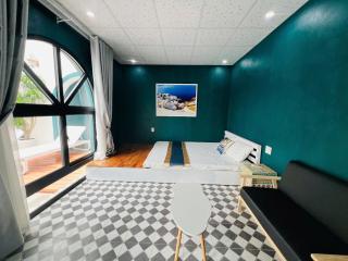 Santorini homestay Hải Tiến - 8