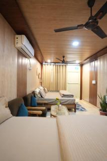 Full Stop Hostel - 5