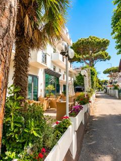 Hotel Trieste RICCIONE - 0