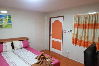 OYO 75352 Hotel Family House And Resort Phetchaburi - 1