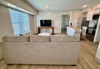 Modern Omaha Apartment Near Dining & Attractions - 0